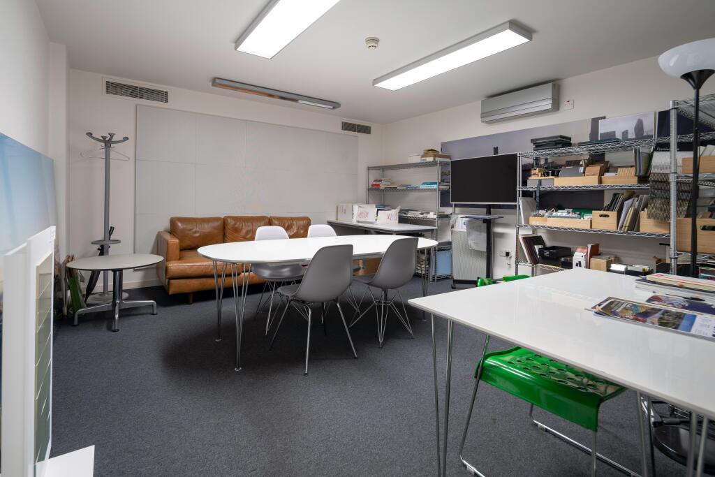 Communal Meeting Room