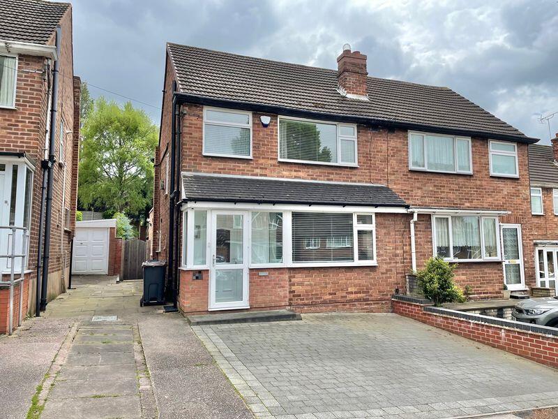 Pinewood Close, Great Barr, Birmingham B44 8HY, Birmingham B44 8HY