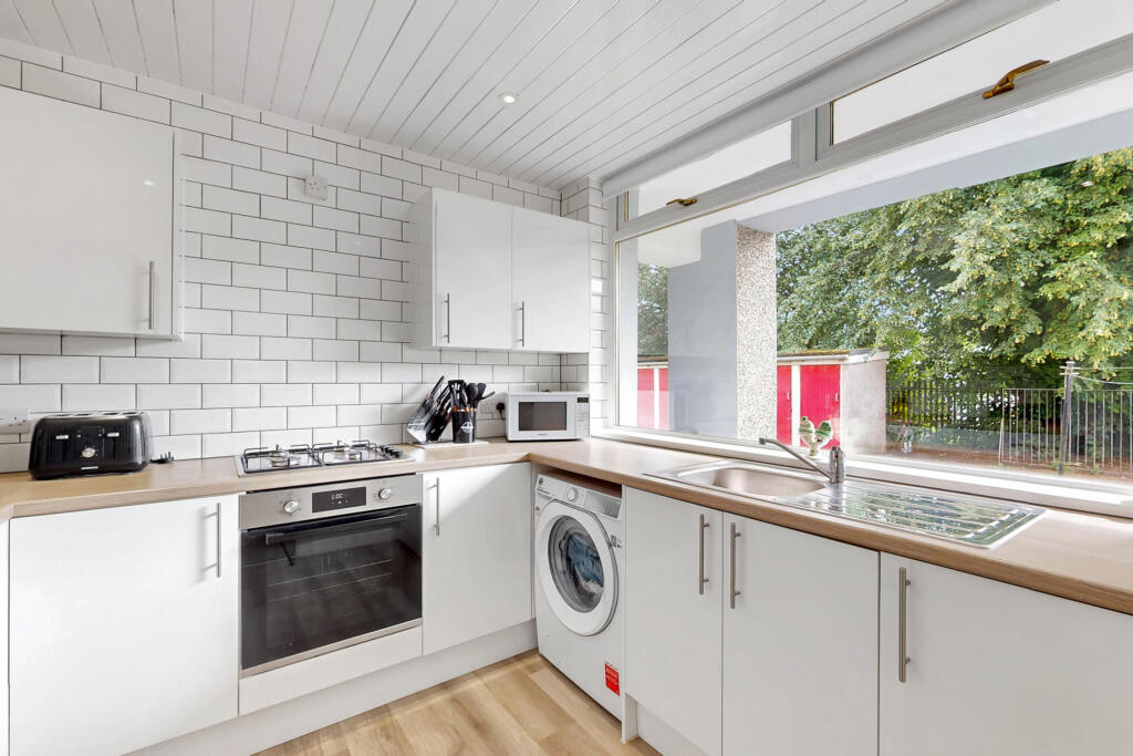 Apartment in Glasgow, South Lanarkshire - More