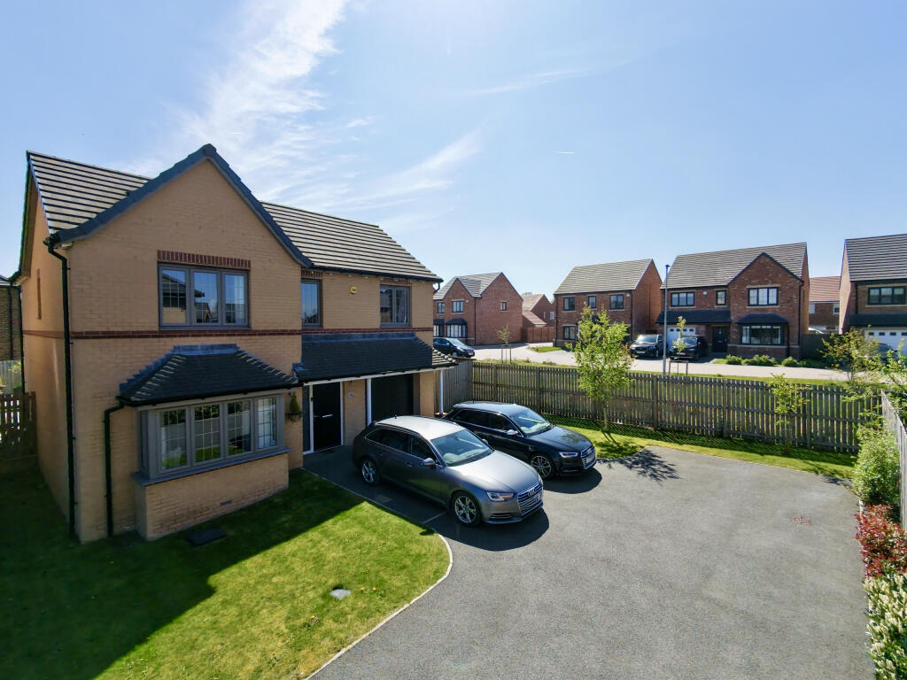 Main image of property: Heath View, Wakefield, West Yorkshire