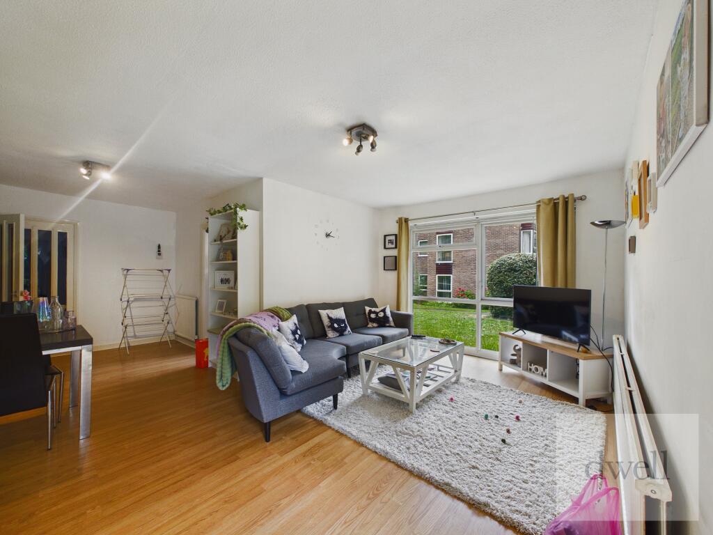 Main image of property: Park Villa Court, Roundhay, Leeds, LS8