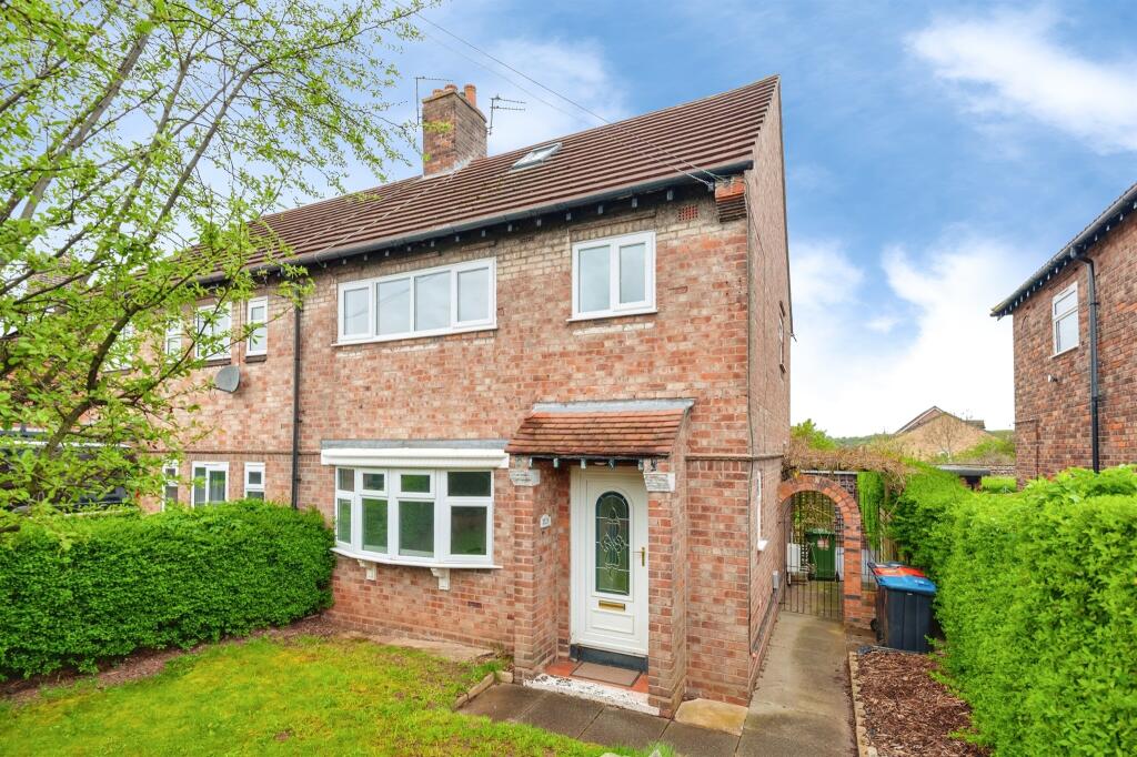 Main image of property: Weaver Crescent, Frodsham