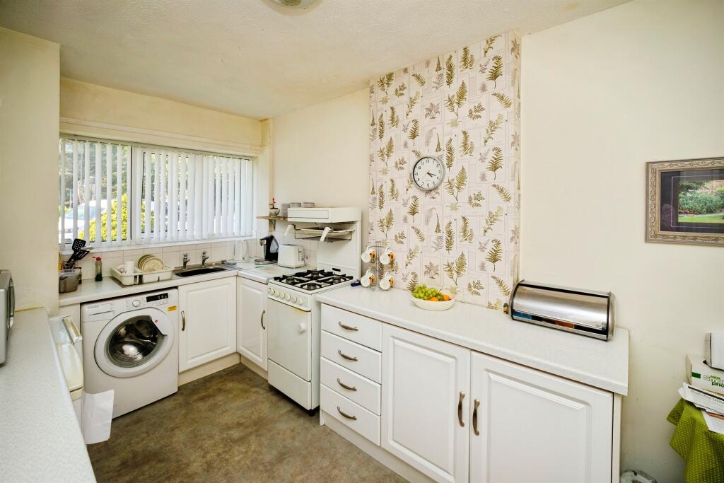 House in Wirral, Liverpool City Region - More
