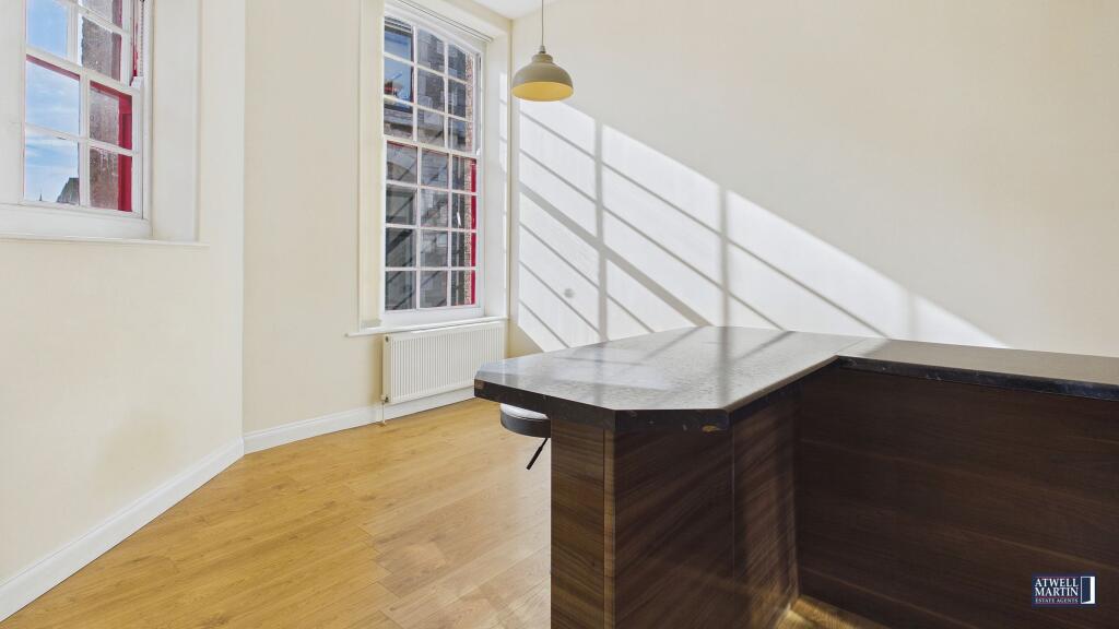 Apartment in Plymouth - View 3