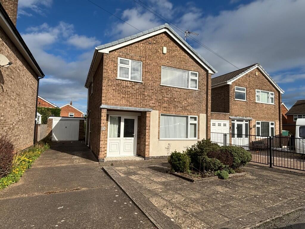 Main image of property: Brixham Road, Hucknall, Nottingham, Nottinghamshire, NG15