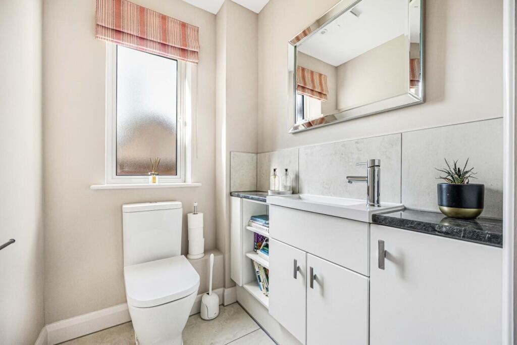House in South Oxfordshire, Kidmore End - More