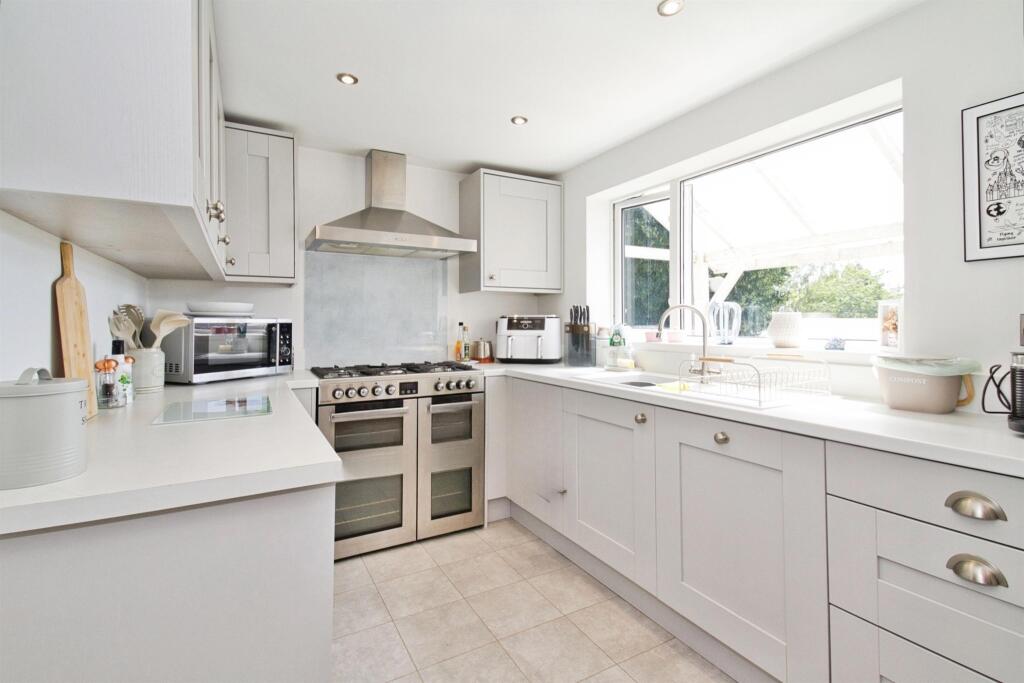 Glenthorne Avenue, Yeovil photo 5