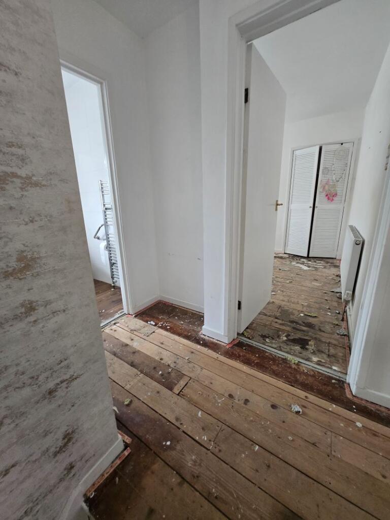 House in Birmingham, West Midlands - More