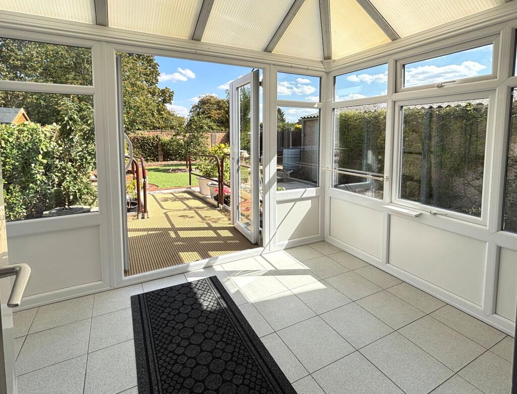 House in Gloucester - View 5