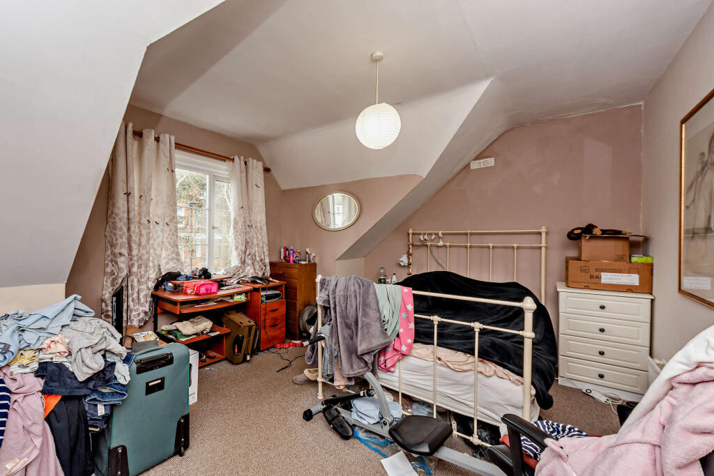 Apartment in Tonbridge - View 2