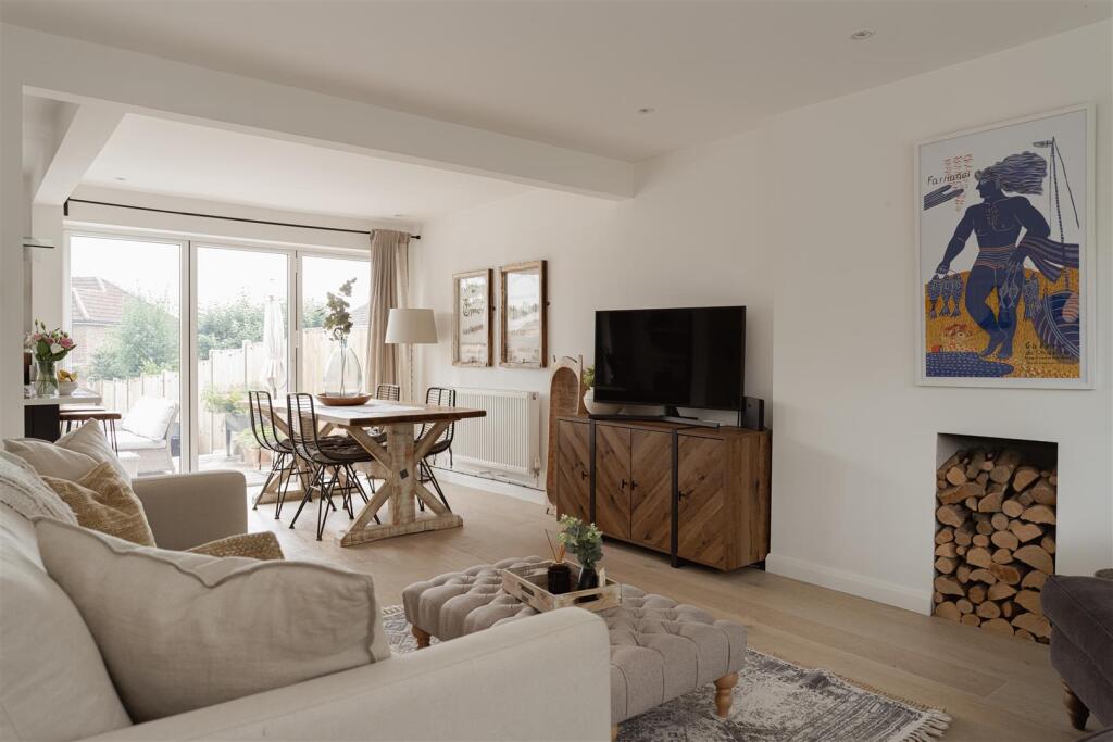 Main image of property: Lynn Walk, Reigate