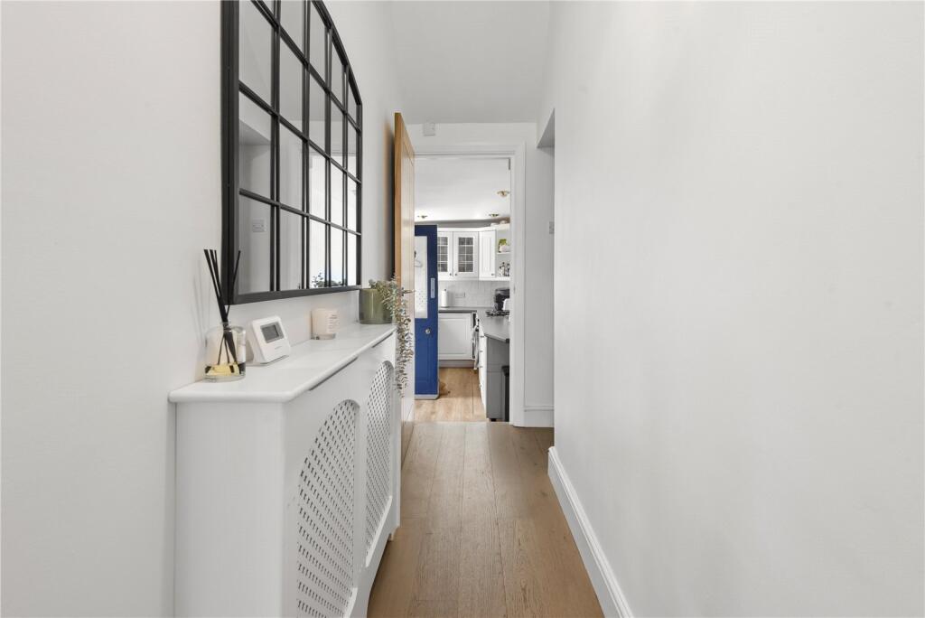 Apartment in London - More