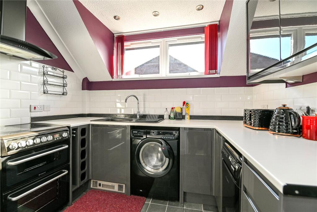 Apartment in New Forest, New Milton - View 3