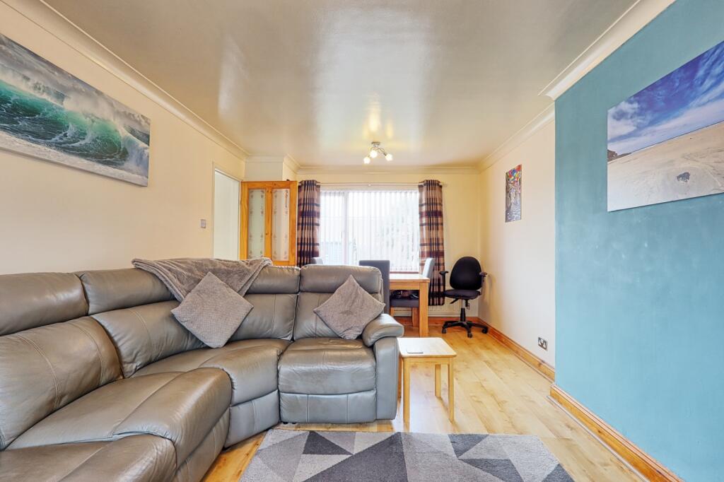 House in Basildon, Essex - View 3