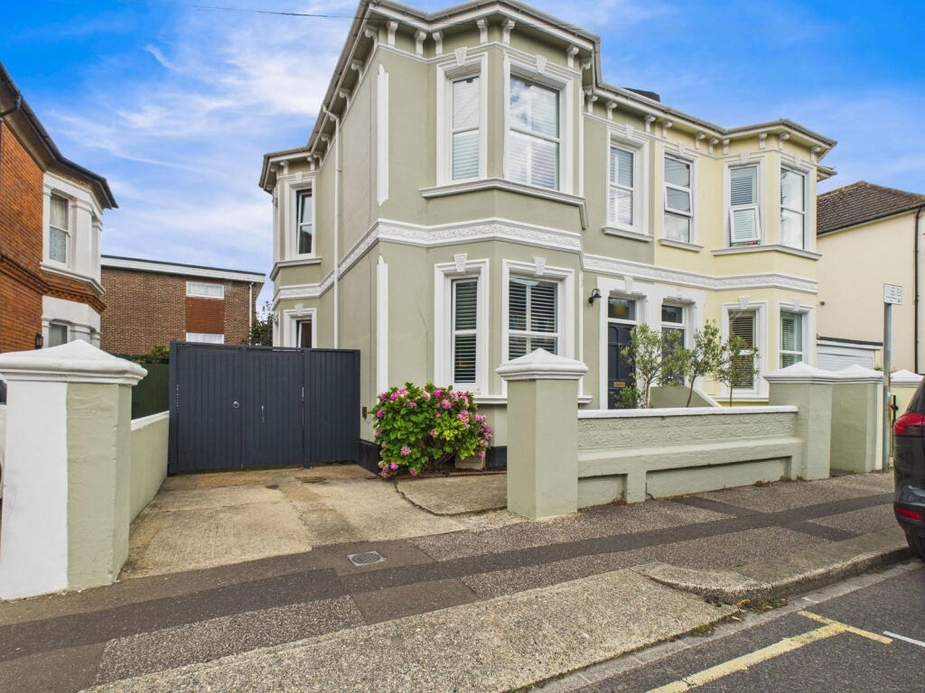 Main image of property: Christchurch Road, Worthing, BN11 1JA
