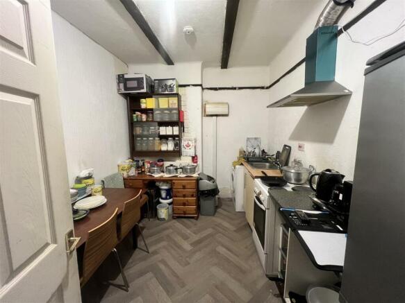 upstairs kitchen.jpeg