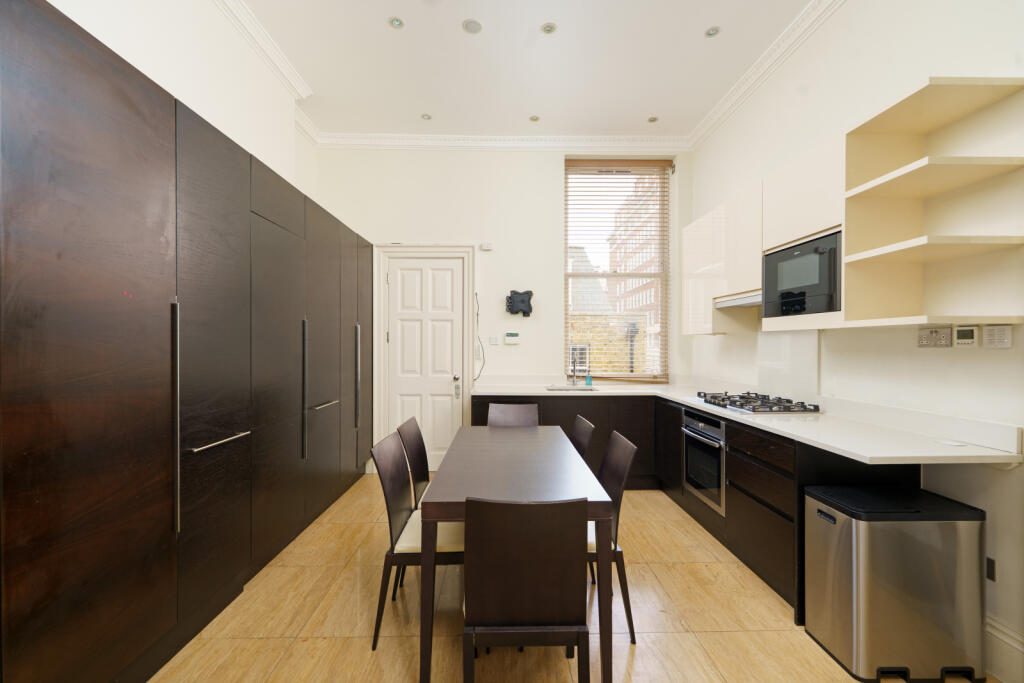 Apartment in London - View 5