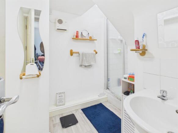 The Tides En-suite