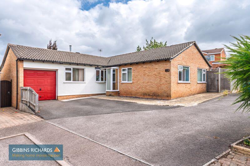 3-bed detached on Woodrush Close, Taunton, £357,700