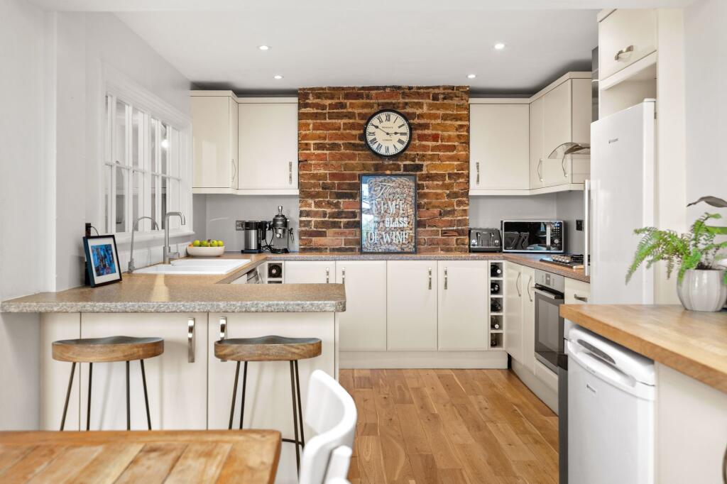 Apton Road, Bishop's Stortford, CM23 photo 4