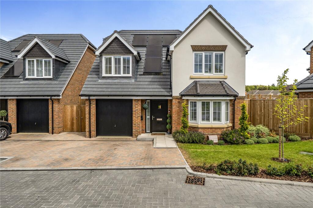 4-bed detached on Pakenham Road, Bracknell, Berkshire, £625,000