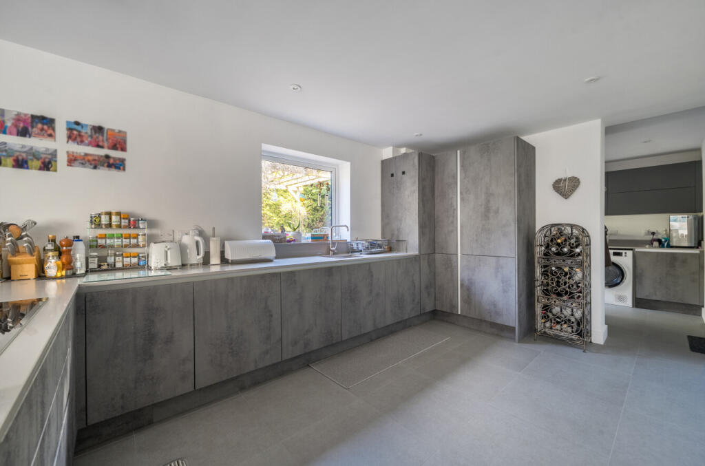 Upper Chobham Road, Camberley, Surrey, GU15 - View 4