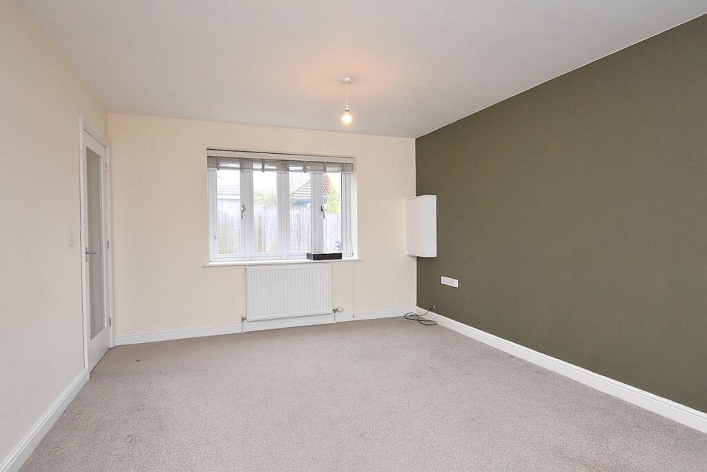 Collingham Close, Templecombe, BA8 photo 2