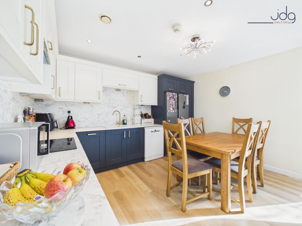 Apartment in Lancaster - More
