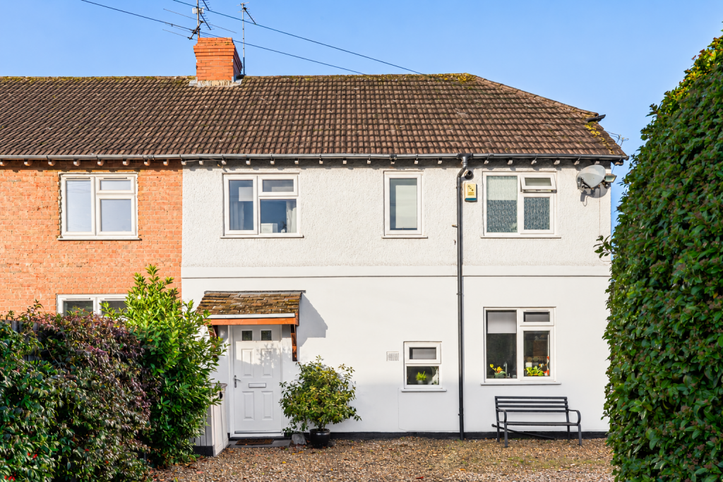 3-bed semi-detached on Bouncers Lane, Prestbury, Cheltenham, GL52 5JF, £460,000