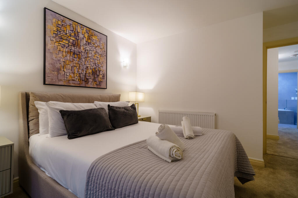 2 bedroom maisonette for rent