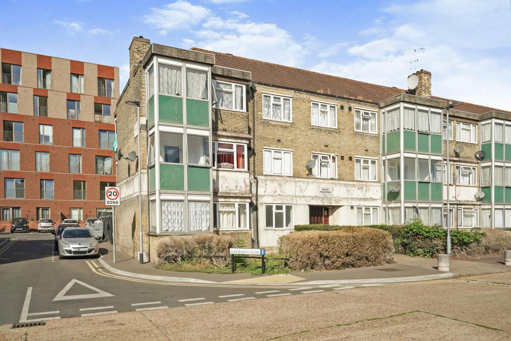 Main image of property: Aveley Mansions, Whiting Avenue, Barking, Essex, IG11