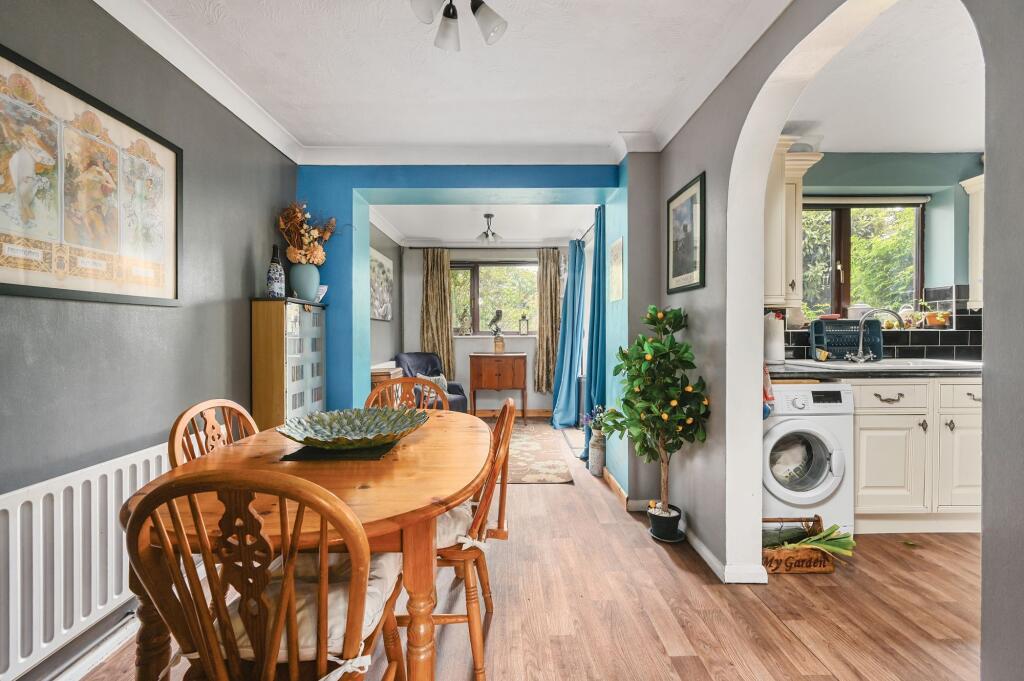 House in Ashford, Bybrook, Repton Park North - View 3
