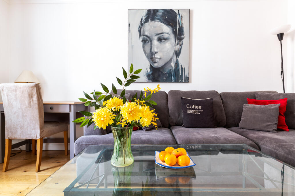 Main image of property: Stirling Court, St John Street, London, EC1V