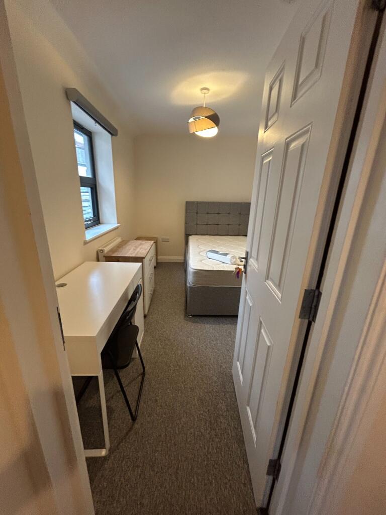 4 bedroom terraced house for rent