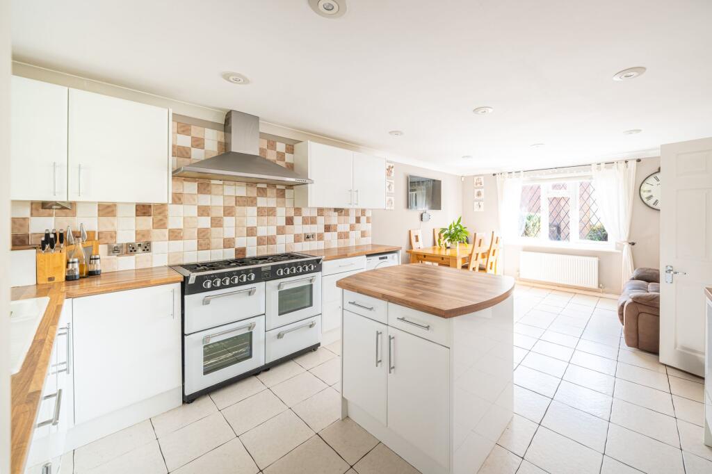 House in Southampton - View 2