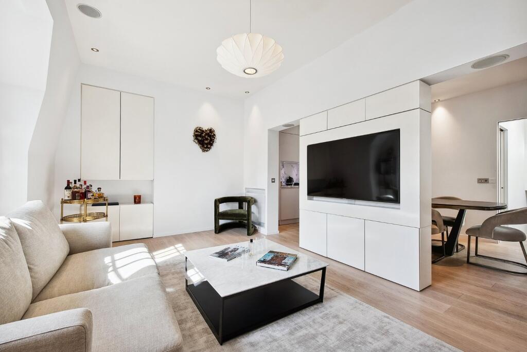 Apartment in London, Chelsea - View 3