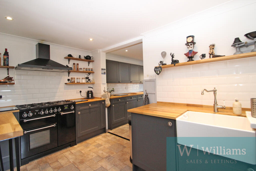 Jubilee House, Red Road, Wootton Bridge, Ryde, Isle of Wight photo 3