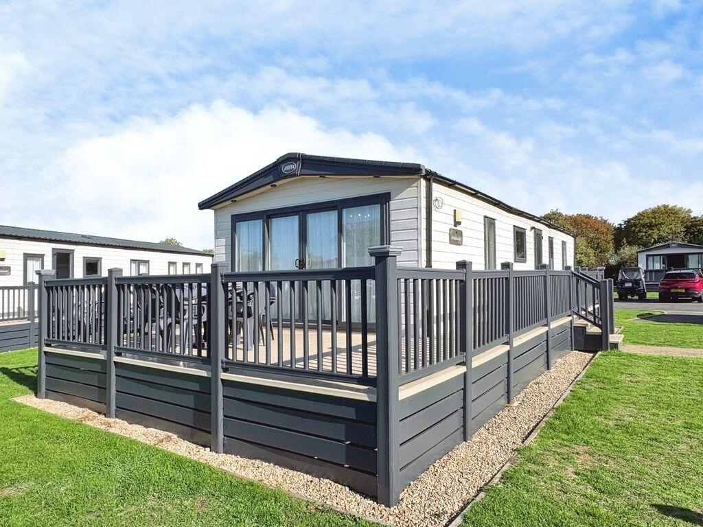 Main image of property: Oak Meadows, Hoburne Cotswolds, Cotswold Lakes