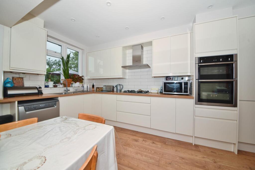 Constance Road, Twickenham photo 2