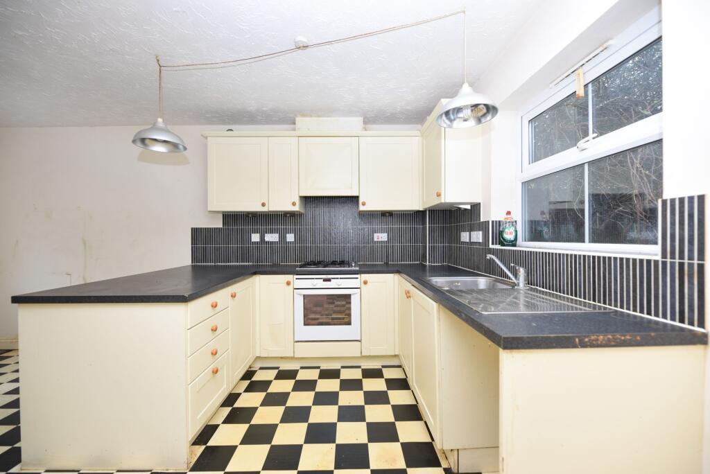 Jeffrey Drive, Sapley, PE28 photo 3