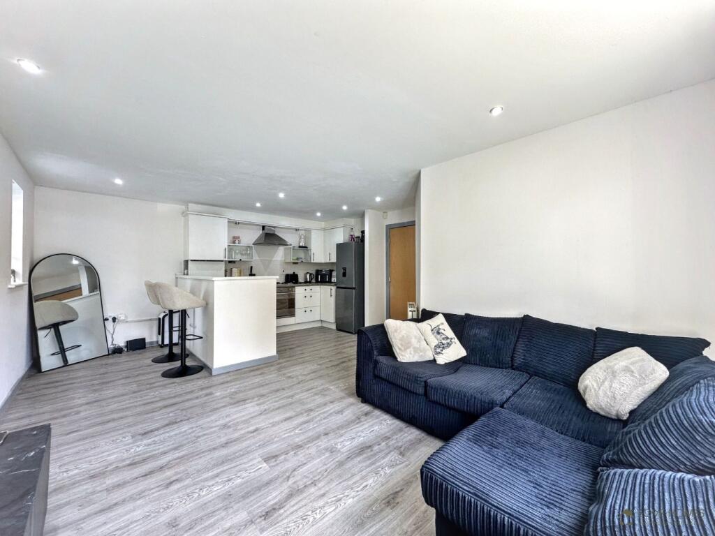 Flat , Spalding Avenue, Preston,PR3 photo 3