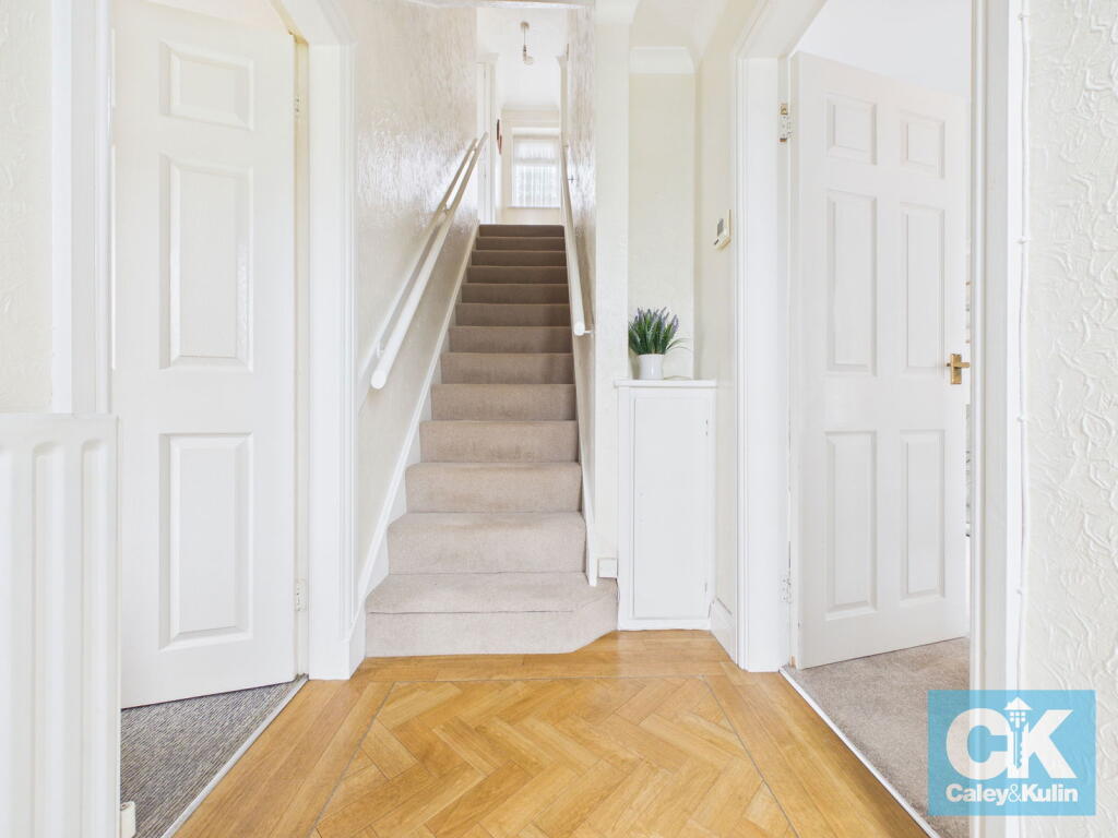 Boscomoor Close, Penkridge, Staffordshire, ST19 5LP photo 2