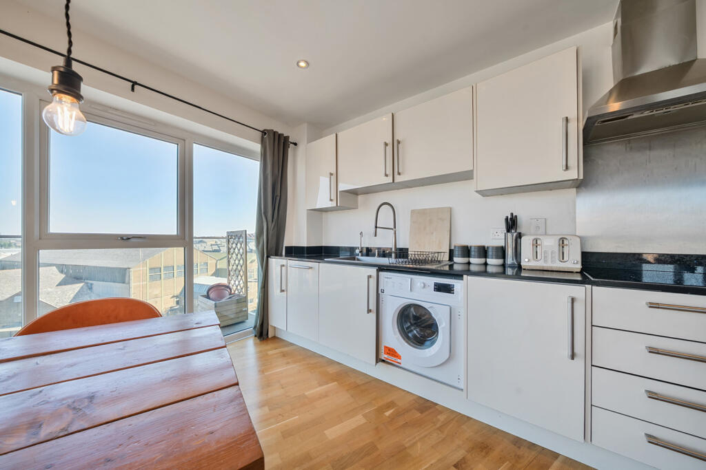 Apartment in Dartford, Kent - View 2