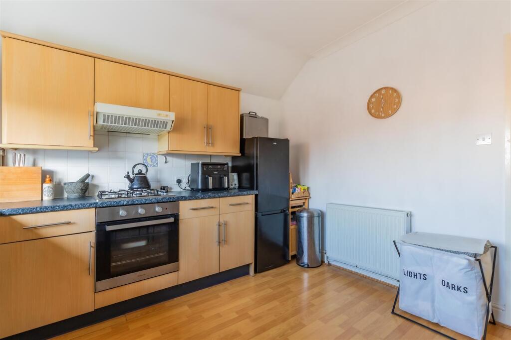 Apartment in Cardiff, Plasnewydd, Roath - More