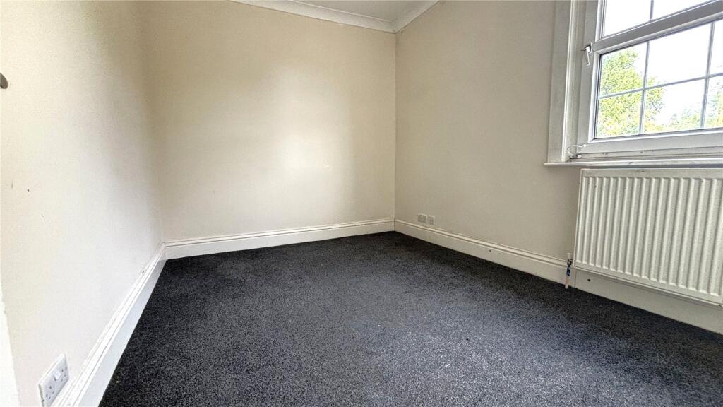 House in Spelthorne, Surrey - View 5