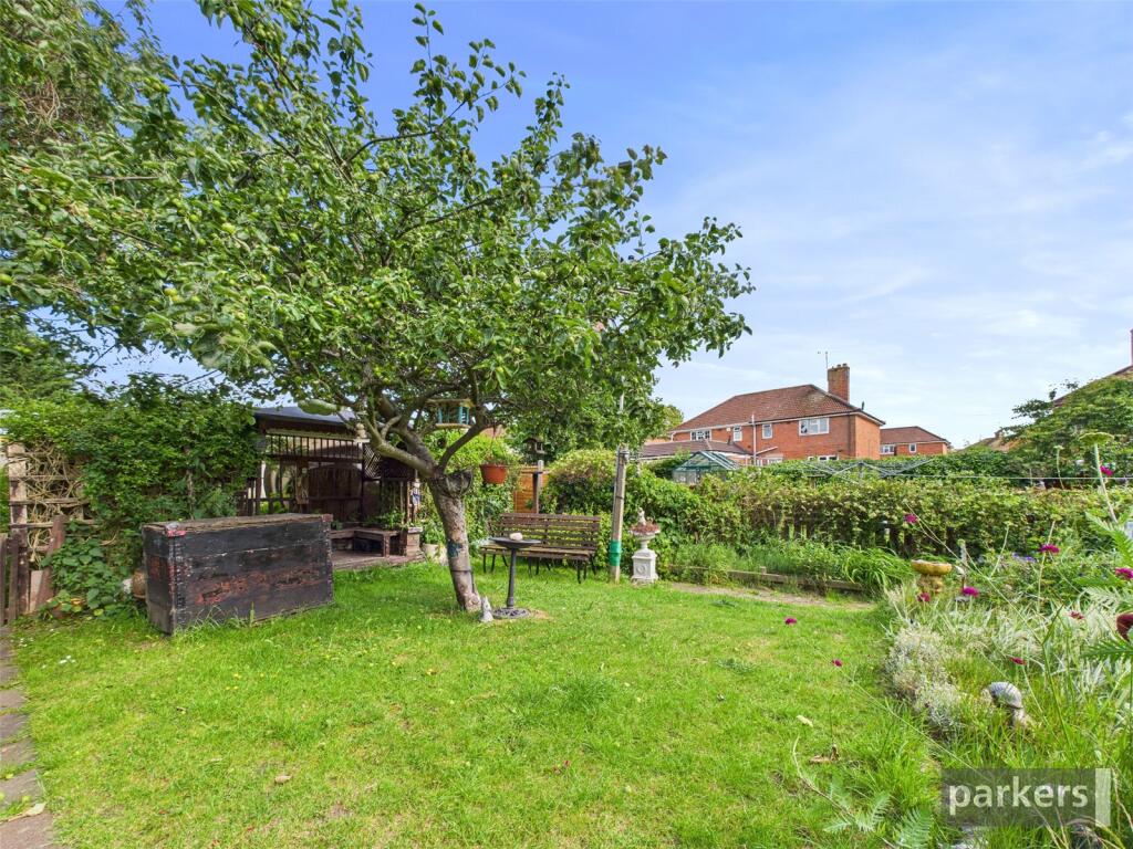 Tavistock Road, Reading, Berkshire, RG2 photo 2