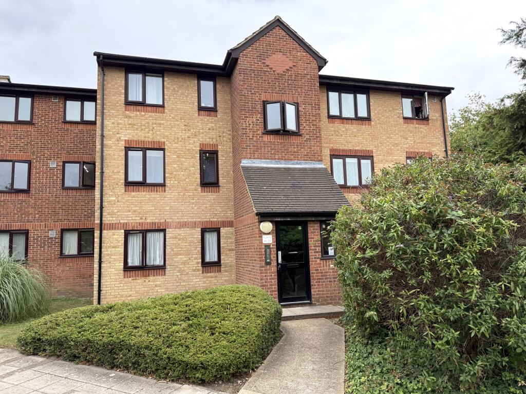 Main image of property: Chartwell Close, Greenford, UB6 8LP