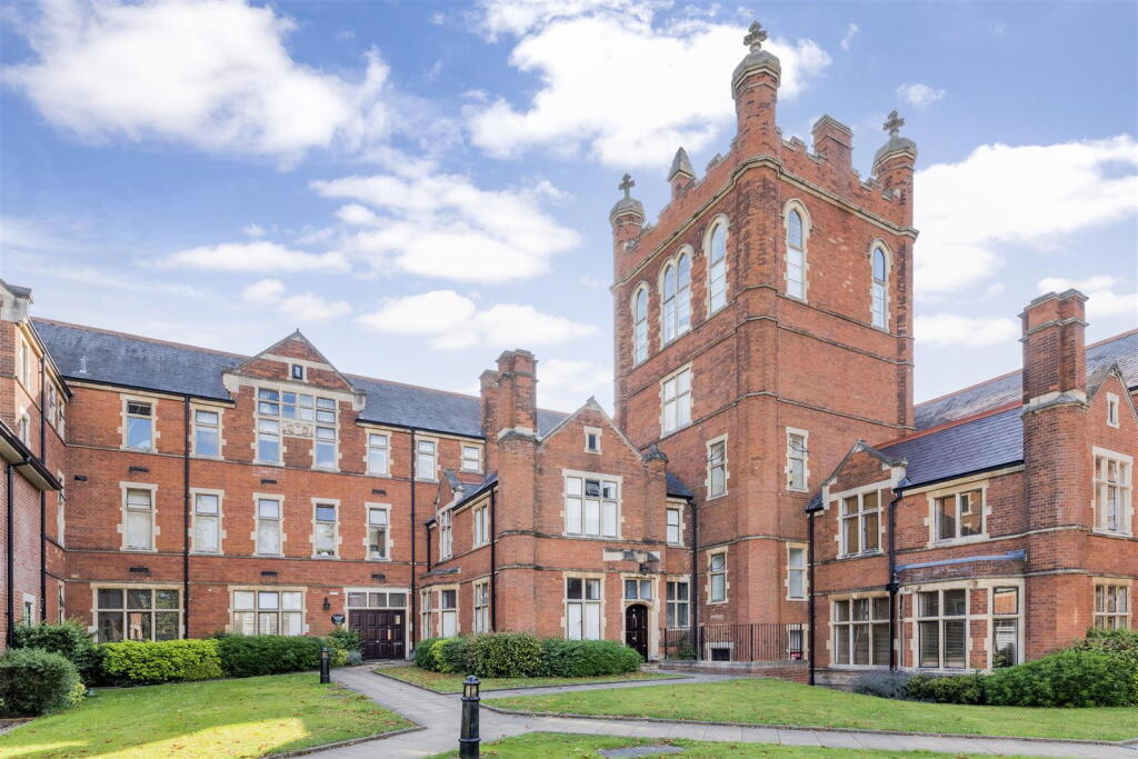 Main image of property: Windsor House, King Edward Place, Bushey, WD23 2RH
