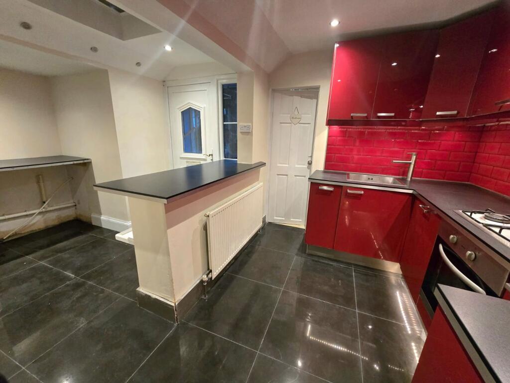 House in Cardiff, Ogmore Valley - View 4