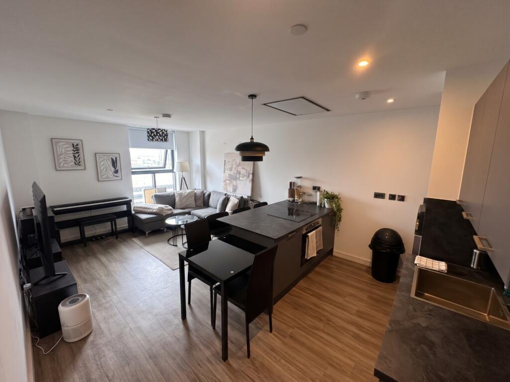 Apartment in Preston - View 4